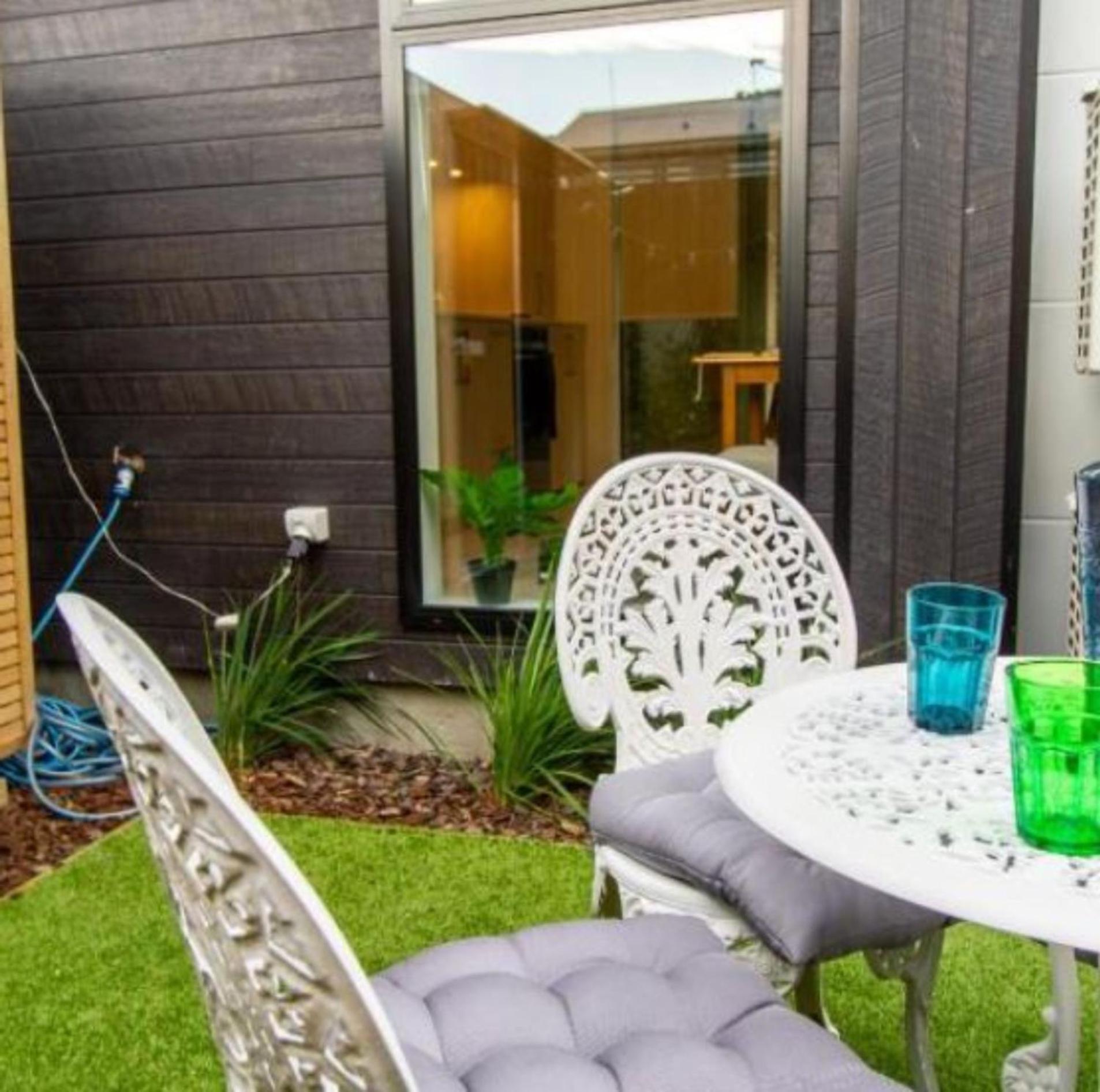 Gorgeous In Green - 2 Bed Central Oasis W/King Bed クライストチャーチ エクステリア 写真